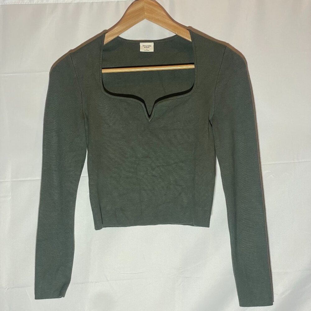 Abercrombie & Fitch Sweetheart Slim Semi Cropped Sweater Distressed Green Small